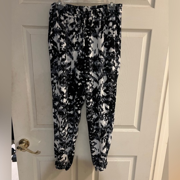 Lily White Pants - Womens casual pants - XL